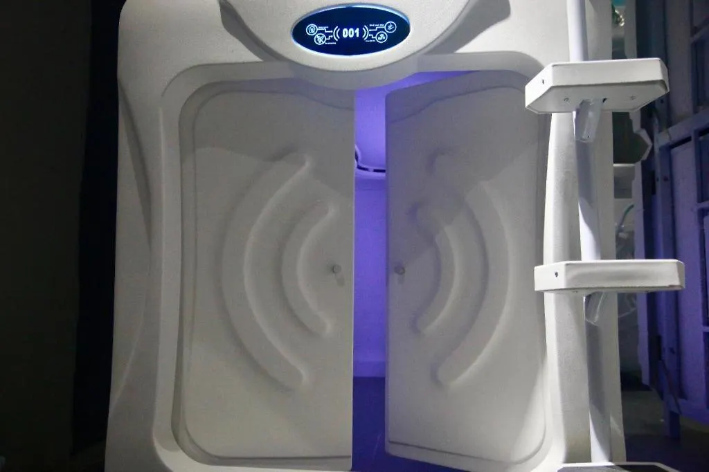 סינגפור Met A Space Pod @ Chinatown 0*,